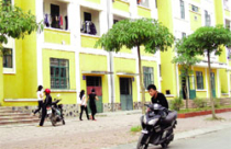 Công nhân "chê" nhà chung cư