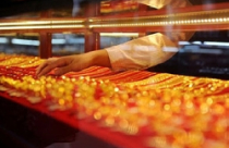 Có nên nắm giữ vàng vào lúc này? 