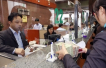 Lãi suất ngân hàng Việt Nam cao nhất thế giới: Vì sao? 