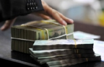 Thắt chặt tiền tệ có là lời giải cho ổn định vĩ mô? 