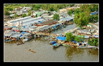 Hơn 4,5 nghìn hộ dân Cà Mau sống chung với triều cường, sạt lở đất 