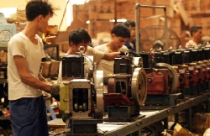 Lãi suất, tỷ giá năm 2011: Chưa hết lo 