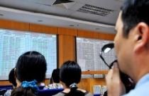 Chứng khoán “nhấp nhổm” với tỷ giá, lãi suất