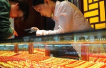 Năm 2011, “chơi” vàng thế nào khỏi “đứt tay”? 