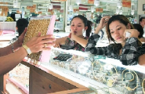 Nở rộ vay cầm cố vàng 