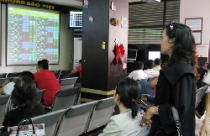 Cổ phiếu lớn tiếp tục kìm hãm Vn-Index 