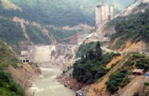 Chưa thuyết phục hết dân di dời khỏi lòng hồ Thuỷ điện Bản Vẽ 