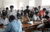 Để người thu nhập thấp có nhà ở