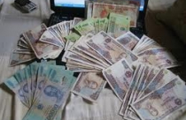 Khi 'buôn tiền' trúng lớn ! 