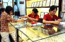 Xóa bỏ giao dịch vàng miếng: Cần lộ trình hợp lý 