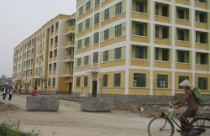 Đất đai lãng phí, nhà ở khó 