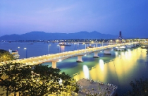 Năng lực cạnh tranh cấp tỉnh: Hà Nội, Tp.HCM giật lùi 