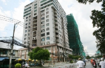 Thị trường BĐS TP HCM: Căn hộ tầm trung “cầm cương” 