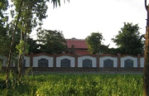 Đại gia dựng nhà 'siêu khủng' tặng con gái 