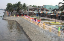 Dự án bờ kè kênh Thanh Đa đang bị vướng 