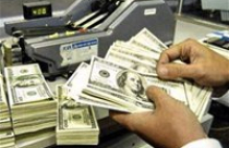 Ngân hàng sẽ dễ bán ngoại tệ khi thu phí 2% 