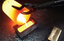 Việt Nam xuất hàng tỷ USD trang sức vàng để đúc thỏi 