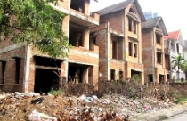 Cấp tập sửa sang biệt thự tiền tỷ bỏ hoang 