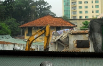 Ngừng thi công trụ sở ngân hàng, chờ ý kiến lãnh đạo thành phố 