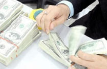 Cung đột biến, giá USD lao dốc