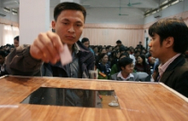 Bốc thăm nhà thu nhập thấp ở Hà Nội: một chọi ba