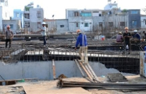 Thị trường bất động sản: Bán dự án vì đói vốn 