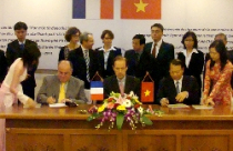 Việt Nam vay Pháp 20 triệu Euro xây nhà ở xã hội 