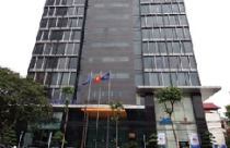 Cổ phiếu bất động sản chia hai “chiến tuyến” 