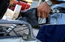 Giá xăng dầu trong nước vẫn khó giảm 