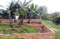 Lấp hồ, xẻ rừng phòng hộ bán đất nền 