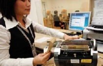 Lượng kiều hối về nước sụt giảm 