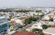 Bất động sản cầm cự trước kỳ sát hạch 