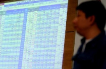 Cổ phiếu bất động sản tiếp tục bị bán mạnh 