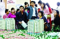 Mua bất động sản qua sàn giao dịch: Vẫn tiềm ẩn rủi ro 