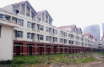 Đất nền TP.HCM: Kẻ đánh lên, người kéo xuống