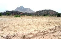 Giá đất và cơ chế bồi thường còn hạn chế