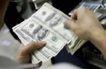 Lại chuyện lãi suất vượt trần: Ngân hàng khó ăn nói? 