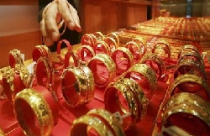 Giá vàng bất ngờ lập kỷ lục mới 