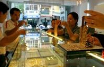 Được nhập 10 tấn vàng để bình ổn thị trường vàng