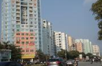 Bất động sản sẽ bật lên khi thoát khỏi lĩnh vực phi sản xuất?