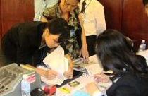 Ùn ùn đem vàng, USD đi đổi… đất nền 