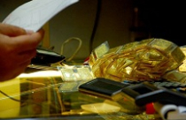 Giá vàng trong nước cao hơn thế giới khoảng 3 triệu đồng/lượng