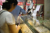 Giá vàng trong nước giảm sâu xuống dưới ngưỡng 47 triệu đồng/lượng