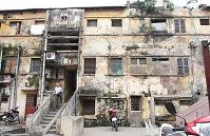 Hạn chế quyền sử dụng khi nhà ở xuống cấp 