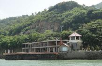 Lấn biển xây biệt thự trái phép 