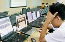 Bạc mặt trên sàn vàng 