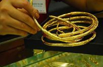 Giá vàng tăng mạnh, vượt 44,8 triệu đồng 