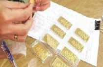 Giá vàng ngược sóng 