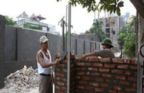 Đất mua bán trao tay, có xác nhận cũng được xây dựng: Rộng cửa ngày, rộng cả cửa “đêm” 