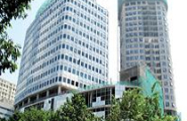 Lách qua khe cửa hẹp